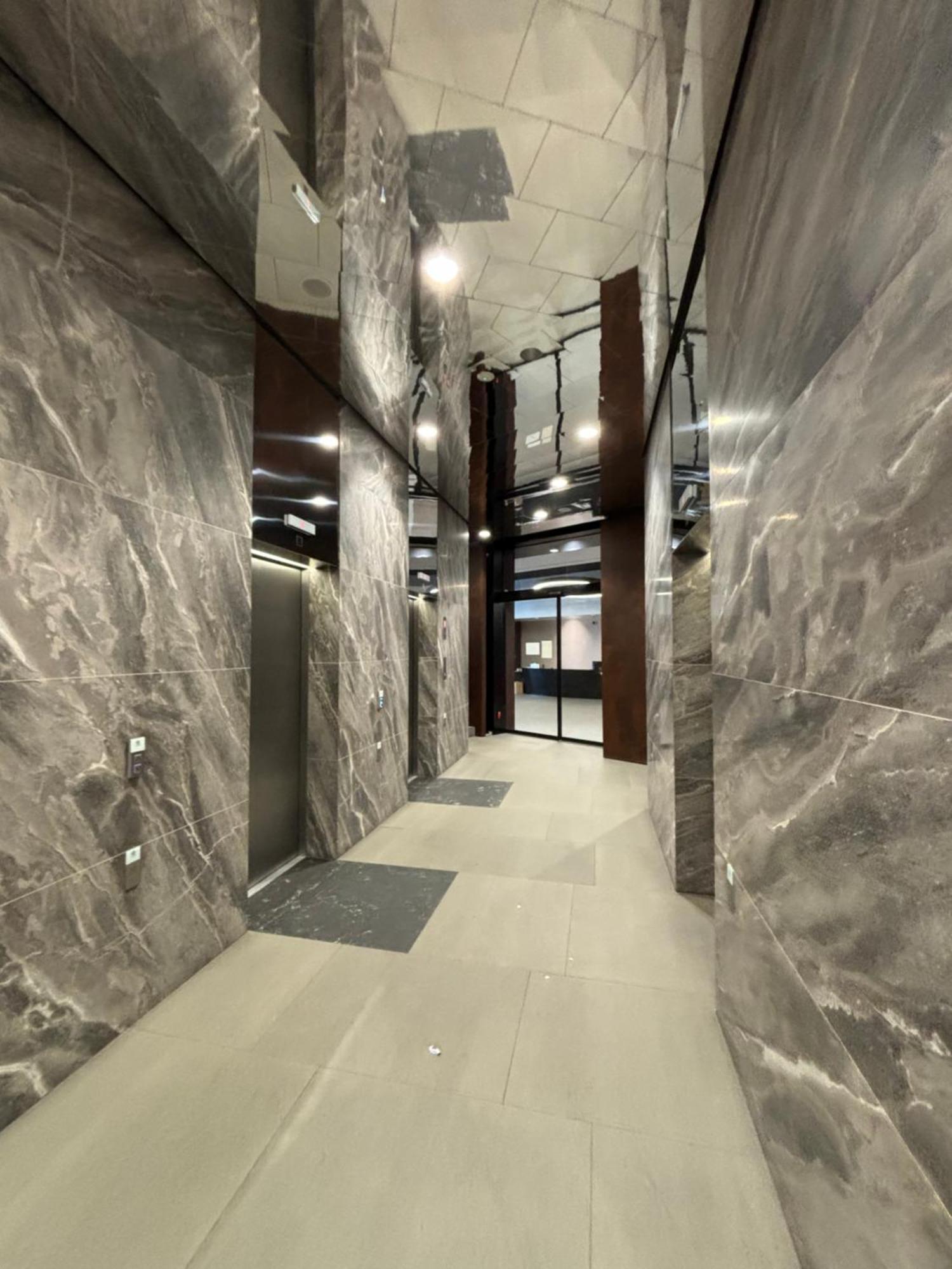 Panorama City Apartment In Downtown Area With Free Parking And Castle View Братислава Экстерьер фото