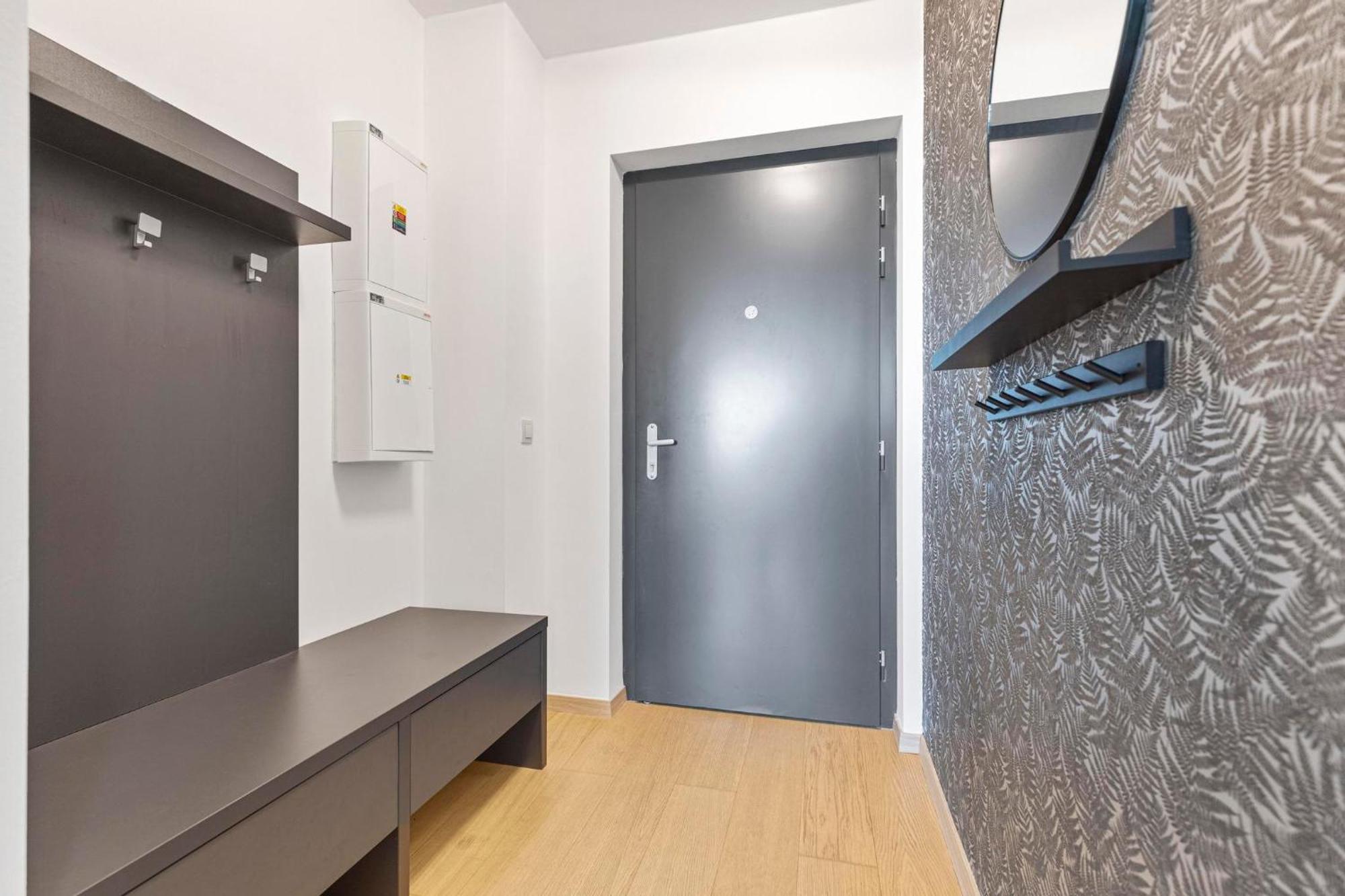 Panorama City Apartment In Downtown Area With Free Parking And Castle View Братислава Экстерьер фото